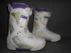 Dámské SNOWBOARDOVÉ BOTY RIDE SAGE 24,5cm, VÝBORNÝ STAV