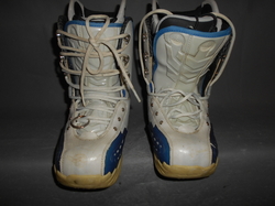 Juniorské snowboardové boty DEELUXE 23,5cm, VÝBORNÝ STAV