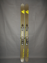 Freestyle lyže ROSSIGNOL SCRATCH 149cm, VÝBORNÝ STAV