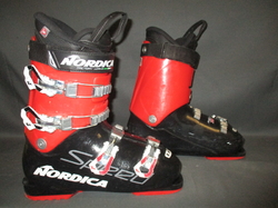 Juniorské lyžáky NORDICA SPEED MACHINE 70 21/22 stélka 26,5cm, SUPER STAV