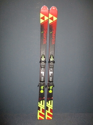 Juniorské sportovní lyže FISCHER RC4 THE CURV 150cm, VÝBORNÝ STAV