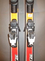 Juniorské carvingové lyže WEDZE LINERBREAKER 140cm+BOTY 26,5cm, VÝBORNÝ STAV