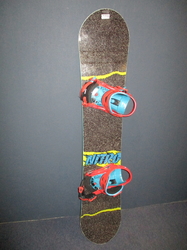 Snowboard NITRO RIPPER 142cm + vázání, SUPER STAV
