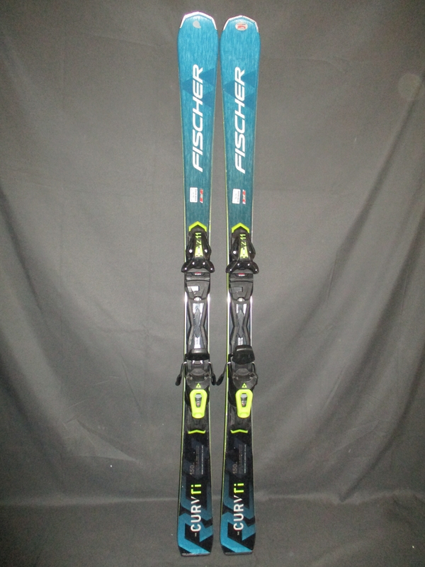 Sportovní lyže FISCHER RC4 THE CURV TI 20/21 150cm, SUPER STAV