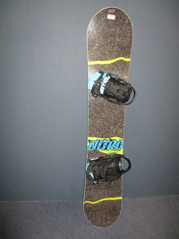 Snowboard NITRO RIPPER 132cm + vázání, SUPER STAV