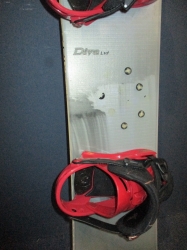 Snowboard ROSSIGNOL DIVA 155cm + vázání