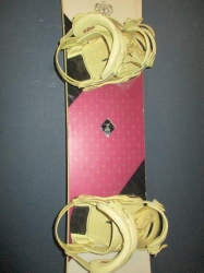 Snowboard NITRO BLACK WIDOW 153cm + vázání