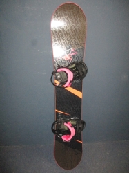 Snowboard NITRO LECTRA 146cm + vázání 