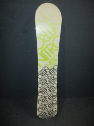 Snowboard NITRO LECTRA 146cm + vázání 