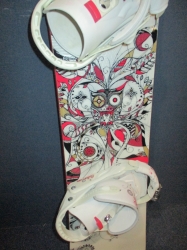 Snowboard SALOMON LOTUS 142cm + vázání