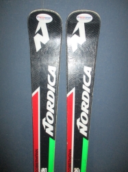 NORDICA DOBERMANN GSJ WC 135cm + Lyžáky 26,5cm