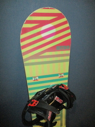 Snowboard NITRO LECTRA 142cm + vázání  