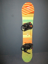 Snowboard NITRO LECTRA 146cm + vázání   