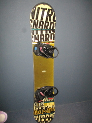Snowboard NITRO PRIME WIDE 163cm + vázání 