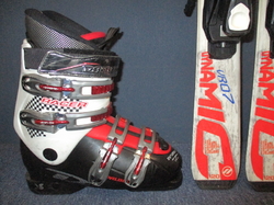 Juniorské lyže DYNAMIC VR 07 120cm + Lyžáky 24,5cm, SUPER STAV
