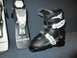 HEAD SPARTA CUCHE 77cm + Lyžáky 18,5cm