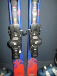 Juniorské lyže SALOMON QST MAX Jr 130cm + Lyžáky 25,5cm, SUPER STAV