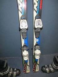 Juniorské lyže NORDICA TEAM RACE 130cm + Lyžáky 25,5cm, SUPER STAV