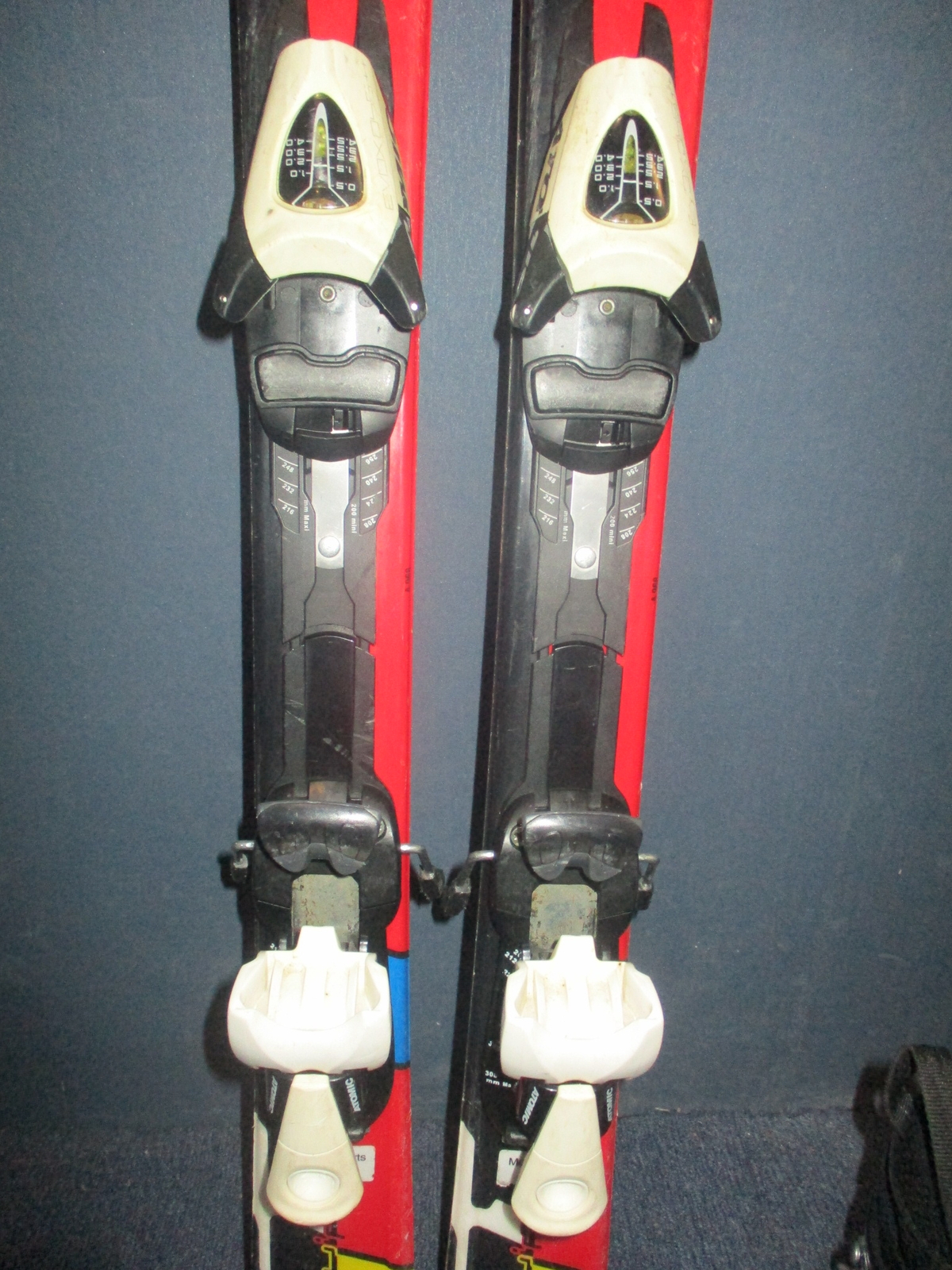 SALOMON EQUIPE 110cm + Lyžáky 22,5cm 