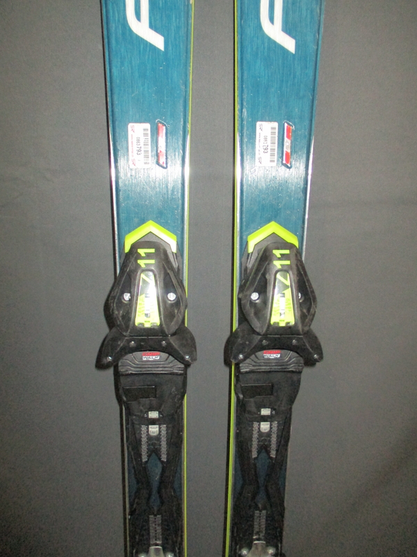 Sportovní lyže FISCHER RC4 THE CURV TI 20/21 164cm, SUPER STAV