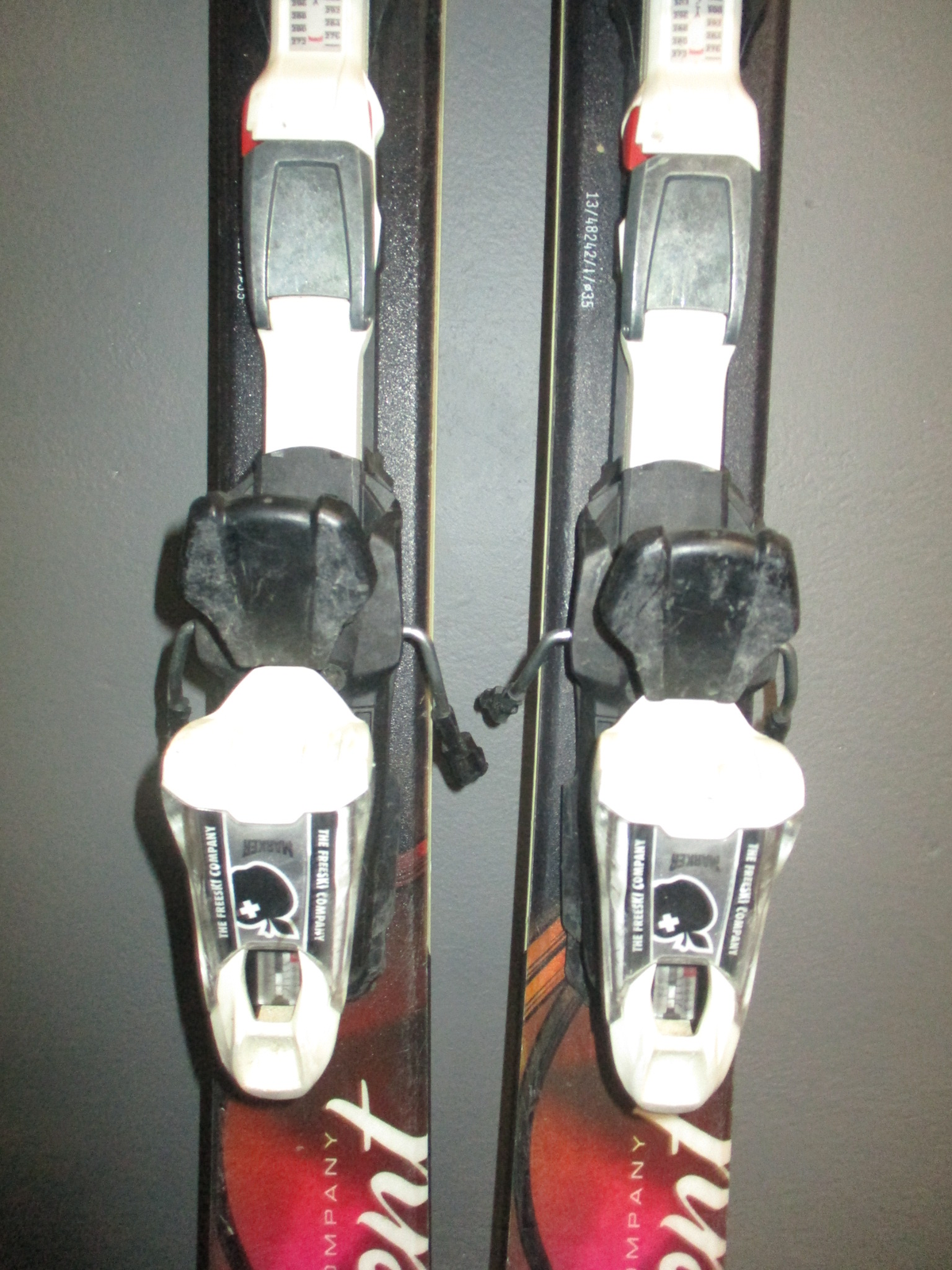 MOVEMENT GLOSS 155cm