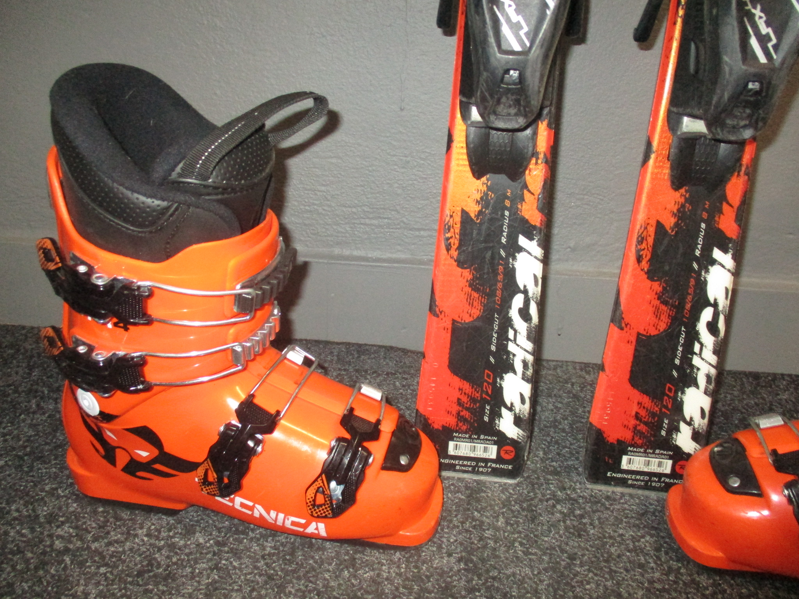 ROSSIGNOL RADICAL RSX 120cm + Boots 23.5cm