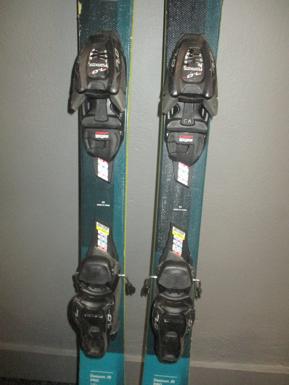VÖLKL DEACON Jr 22/23 130cm + Boots 26.5cm