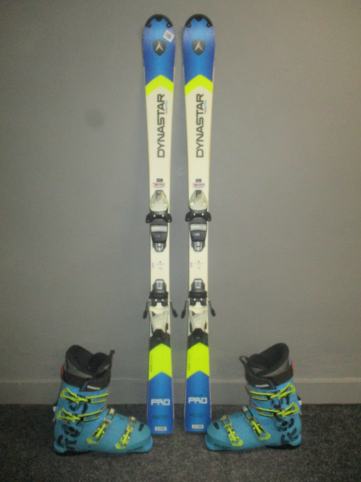 DYNASTAR TEAM PRO 139cm + Lyžáky 27,5cm
