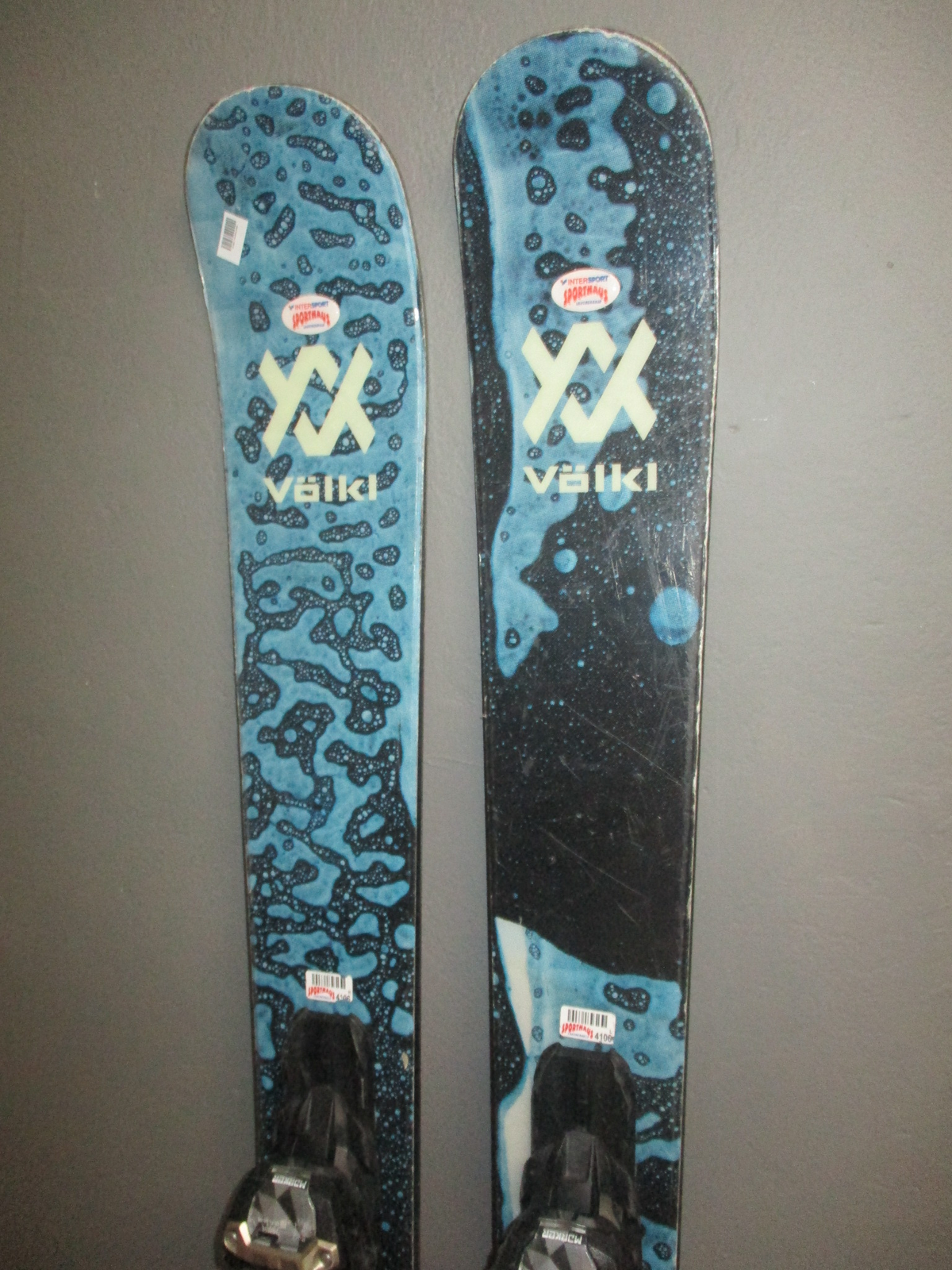VÖLKL REVOLT 100 Jr 22/23 143cm