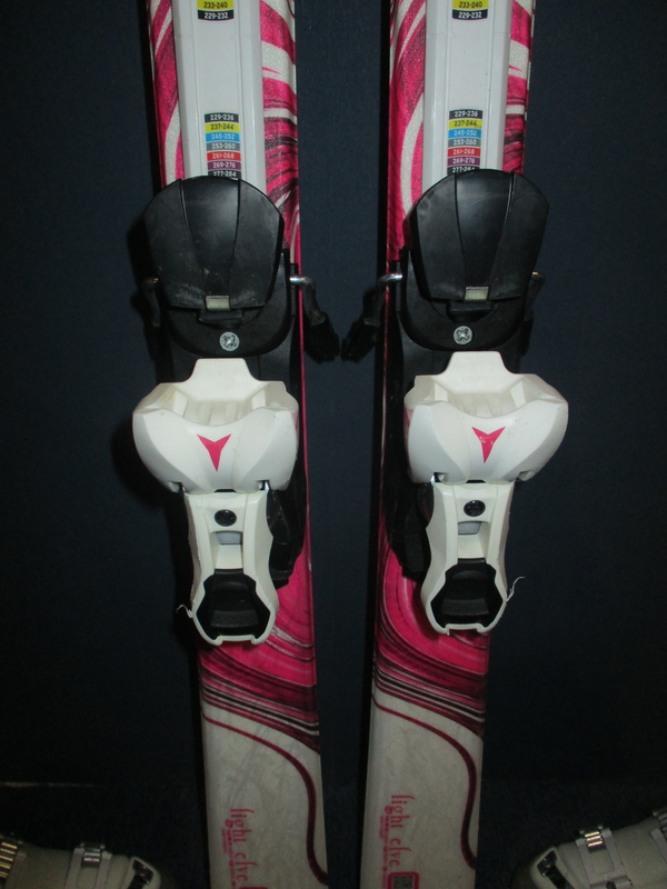 Juniorské lyže DYNAMIC LIGHT ELVE 150cm + Lyžáky 26,5cm, SUPER STAV
