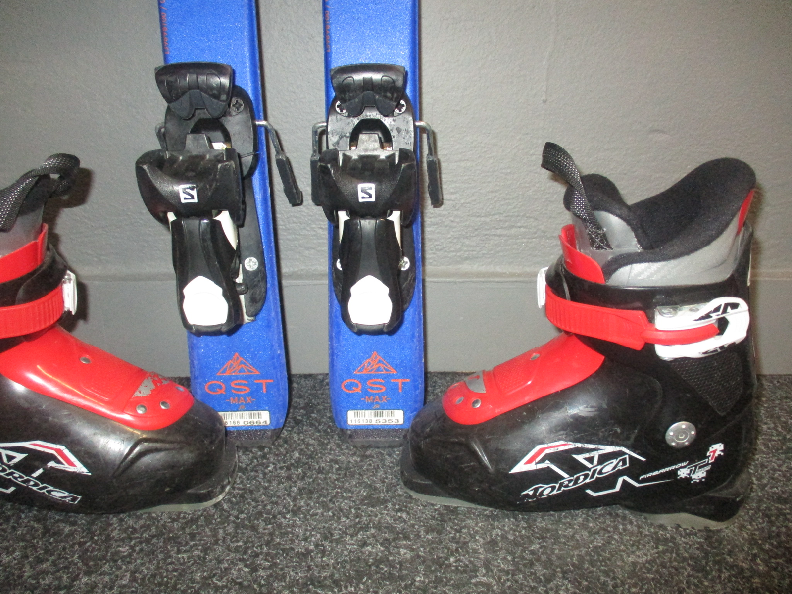 SALOMON QST MAX Jr 80cm + Lyžáky 18,5cm