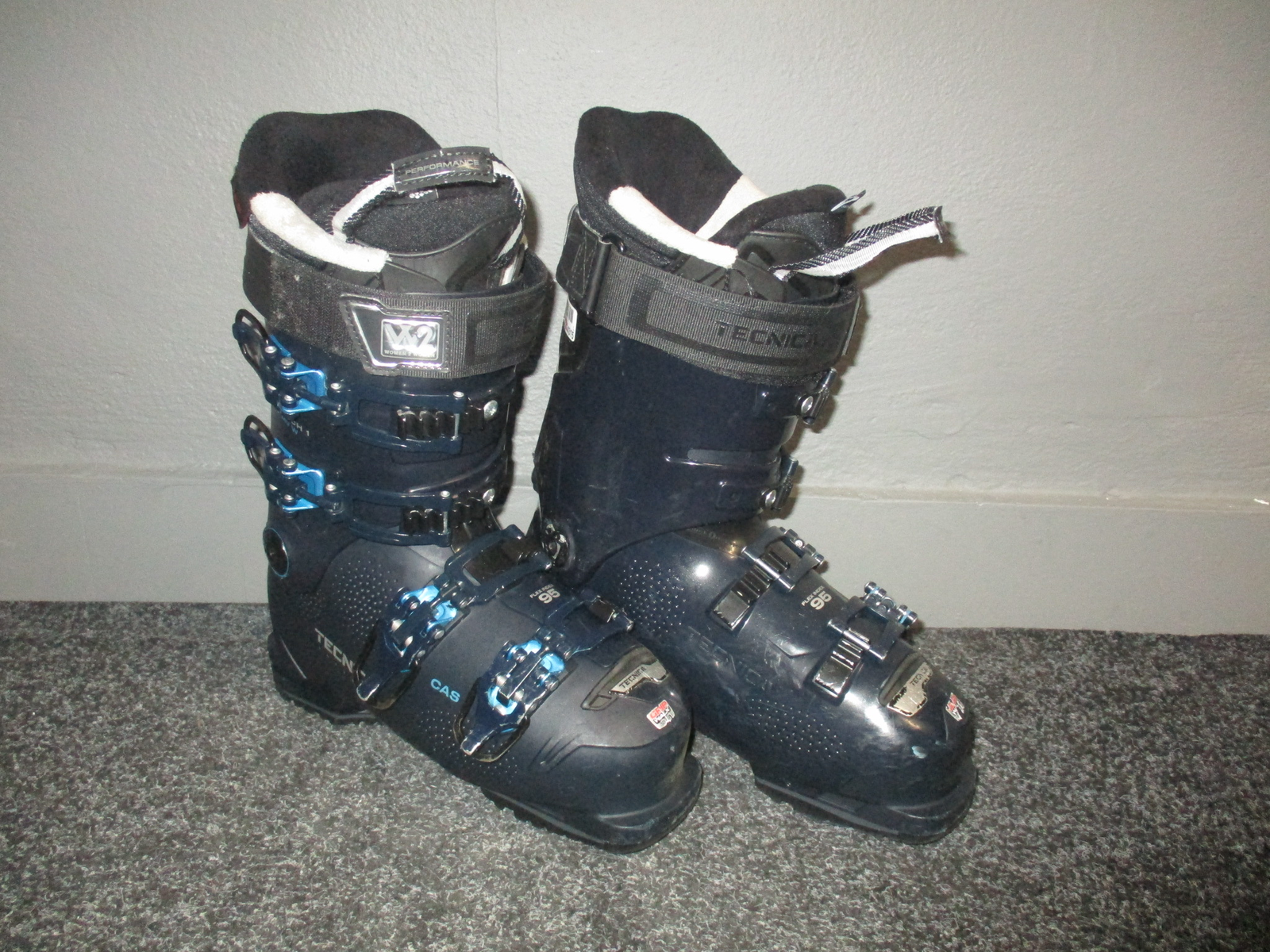 TECNICA MACH 1 MV 95 W 22/23 stélka 24,5cm