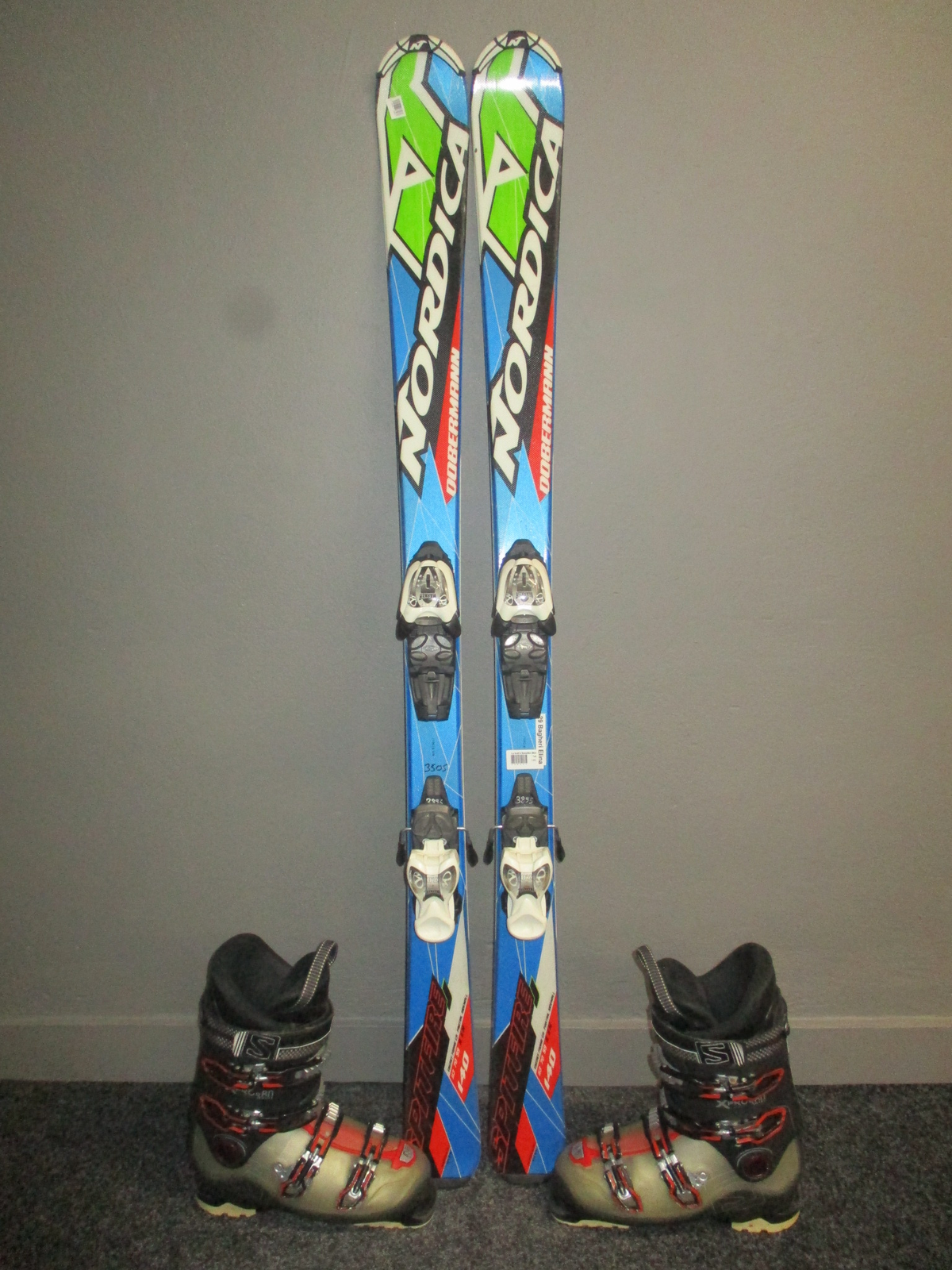 NORDICA DOBERMANN SPITFIRE 140cm + Lyžáky 26,5cm