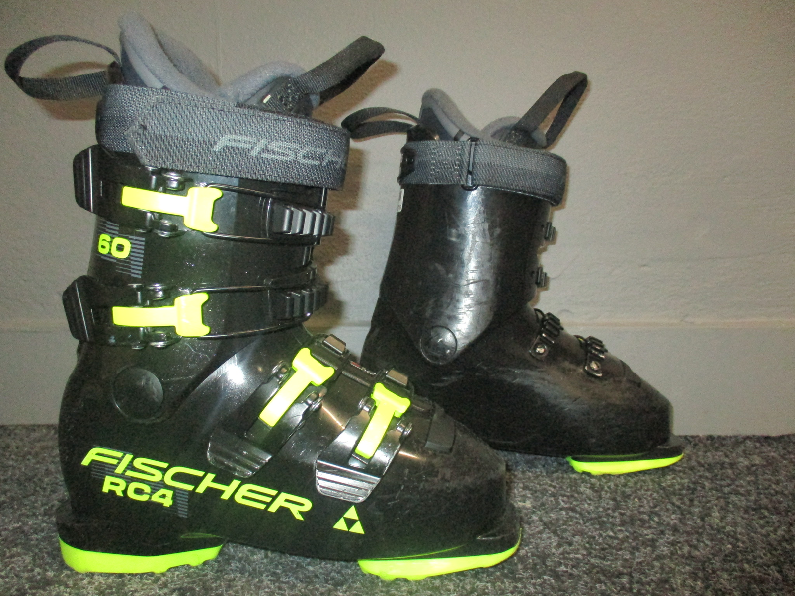 FISCHER RC4 60 JR GW 25/26 stélka 20,5cm